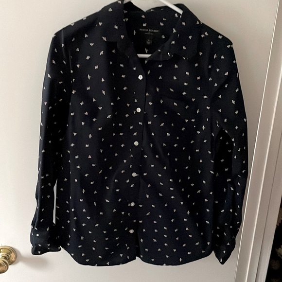Banana Republic Tops - Banana Republic Classic Fit Shirt